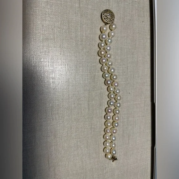 Beautiful small wristpearl bracelet with gold filled clasp - Picture 2 of 4